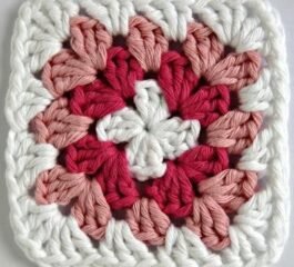 How to Crochet a Classic Granny Square