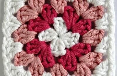 How to Crochet a Classic Granny Square