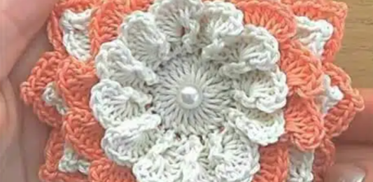 Create a Beautiful Crochet Flower with this Stunning Pattern