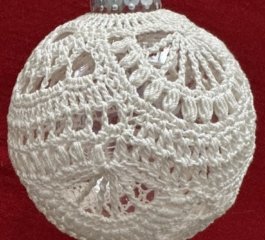 Beautiful Crochet Christmas Ball Pattern for Decoration