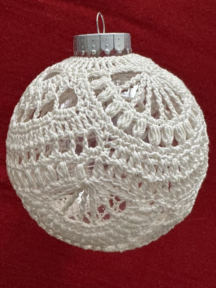 Beautiful Crochet Christmas Ball Pattern for Decoration